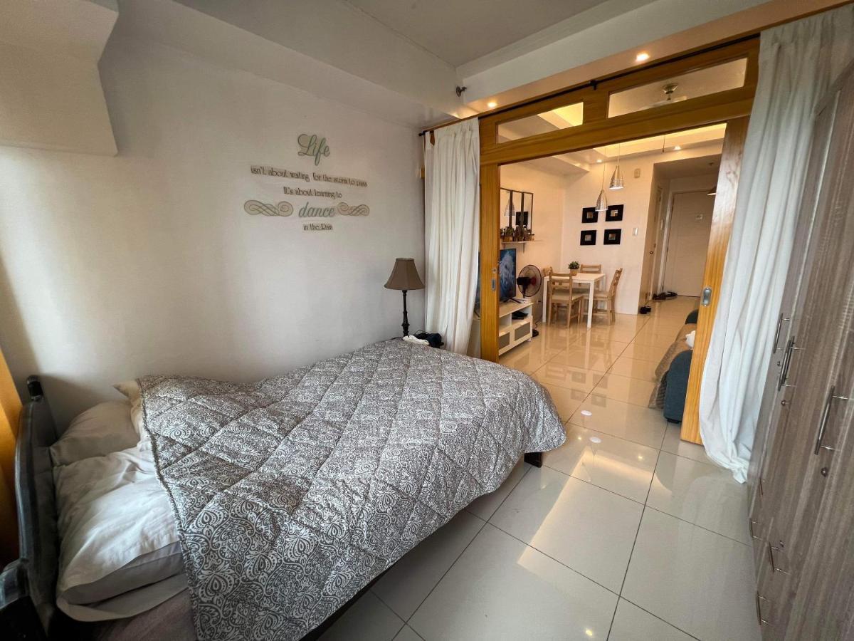 Ron'S Condo Overlooking The Lake Tagaytay City Eksteriør bilde
