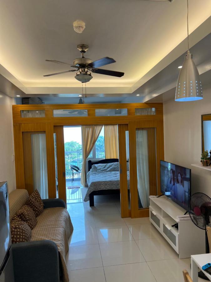 Ron'S Condo Overlooking The Lake Tagaytay City Eksteriør bilde