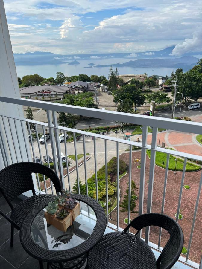 Ron'S Condo Overlooking The Lake Tagaytay City Eksteriør bilde