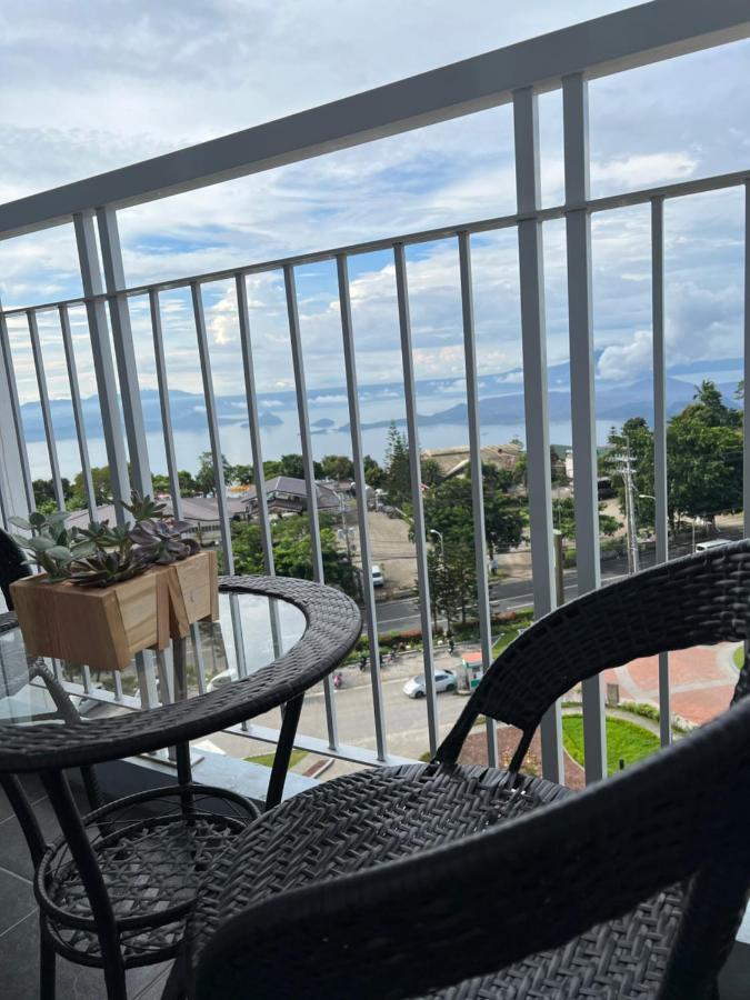 Ron'S Condo Overlooking The Lake Tagaytay City Eksteriør bilde