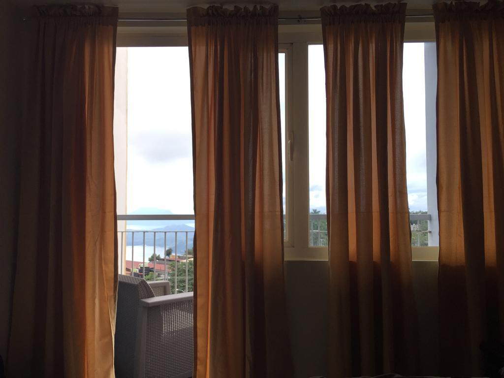 Ron'S Condo Overlooking The Lake Tagaytay City Eksteriør bilde